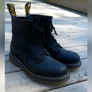 1460 Doc Martin's, mens size 8, black